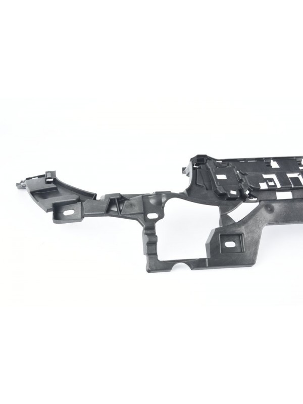 G20 ///M 340İ ARKA TAMPON ORTA ALT BRAKETİ