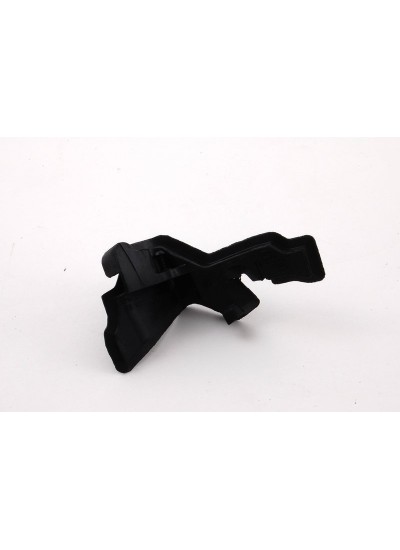 E90 KAPUT ARA BRAKET SAĞ - 51767182062 E90 KAPUT ARA BRAKET SAĞ - 51767182062