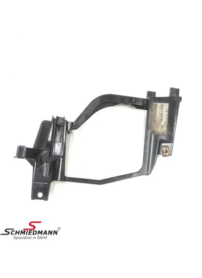 E60 FAR ALT BRAKETİ SOL - 63126936089 E60 FAR ALT BRAKETİ SOL - 63126936089