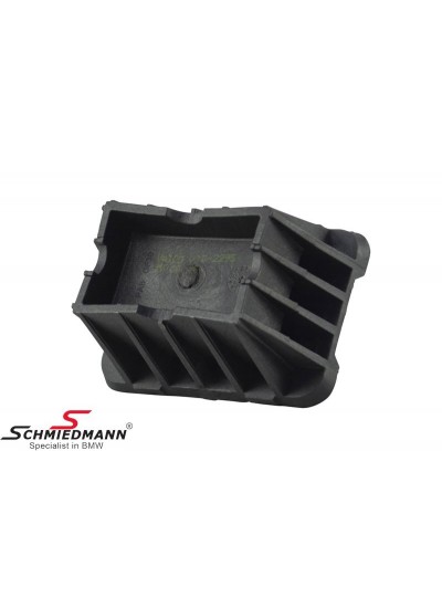 F10 F01 ARKA LİFT TAKOZU - 51717042974 F10 F01 ARKA LİFT TAKOZU - 51717042974