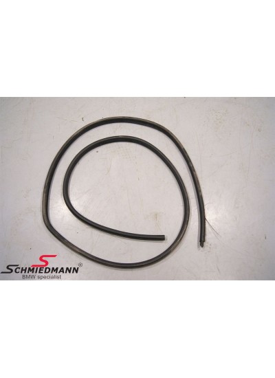 E46 COMPACT KAPI KASA FİTİLİ - 51727047341 E46 COMPACT KAPI KASA FİTİLİ - 51727047341