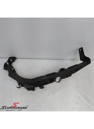 E90 FAR ALT BRAKETİ SAĞ - 51647116708 E90 FAR ALT BRAKETİ SAĞ - 51647116708