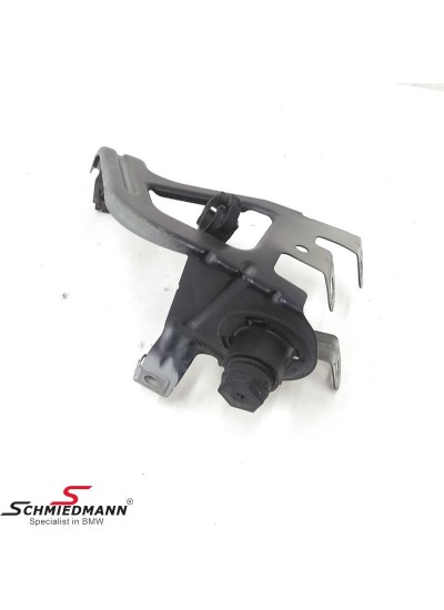 F10 ÖN ÇAM BRAKET SAĞ 1 - 41357207210 F10 ÖN ÇAM BRAKET SAĞ 1 - 41357207210