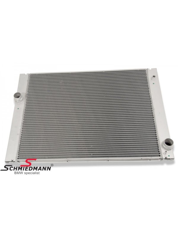 E60/E65/E63/E64 SU RADYATÖRÜ E60 E65 M54/N52/N53/N62