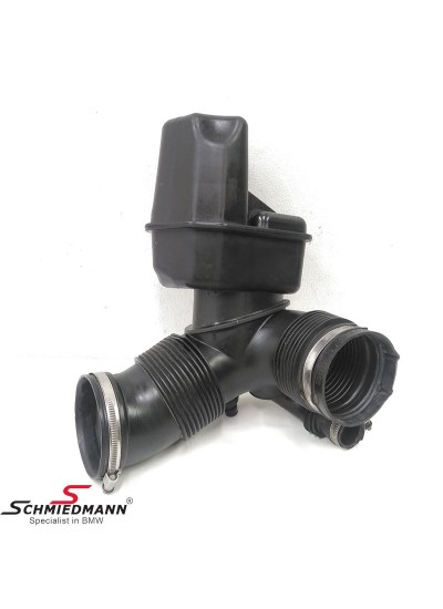 E60 HAVA FİLTRE BORUSU REZANATÖRLÜ 5,30İ M54 - 13717521034 E60 HAVA FİLTRE BORUSU REZANATÖRLÜ 5,30İ M54 - 13717521034