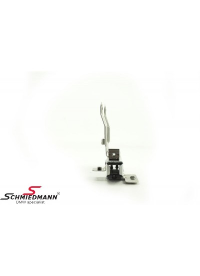 F80 F82 M3 M4 TAM. DEMİR TUTUCU ALT SOL - 51118054313 F80 F82 M3 M4 TAM. DEMİR TUTUCU ALT SOL - 51118054313