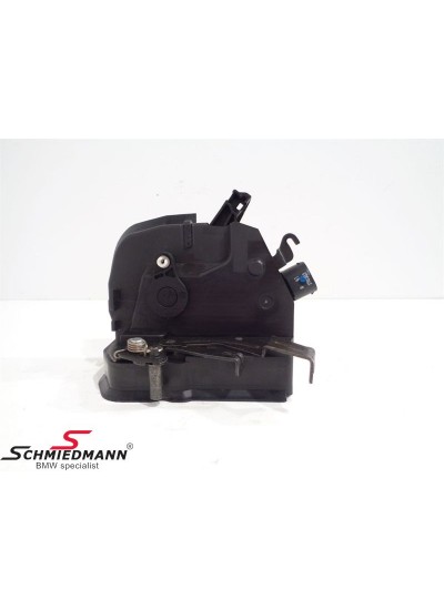 E46 COMPACT KAPI KİLİDİ SAĞ - 51218253433 E46 COMPACT KAPI KİLİDİ SAĞ - 51218253433