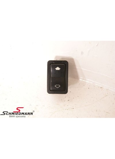 E39 CAM DÜĞMESİ YOLCU - 61318368974 E39 CAM DÜĞMESİ YOLCU - 61318368974