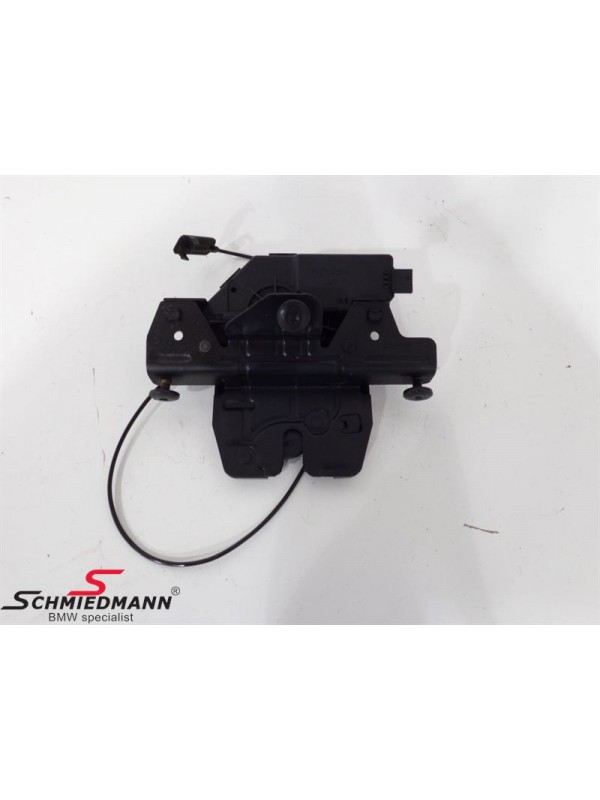 X5 E53 ARKA BAGAJ KİLİDİ