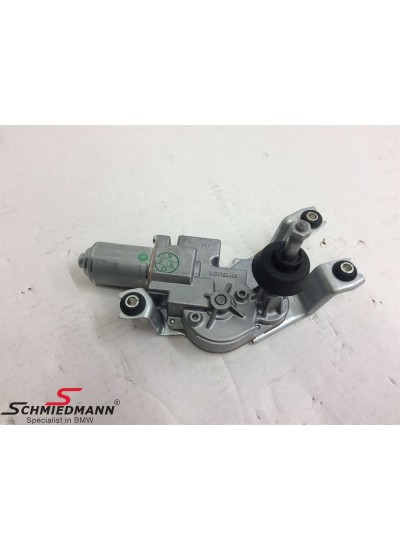 F40 ARKA SİLECEK MOTORU - 67638495516 F40 ARKA SİLECEK MOTORU - 67638495516