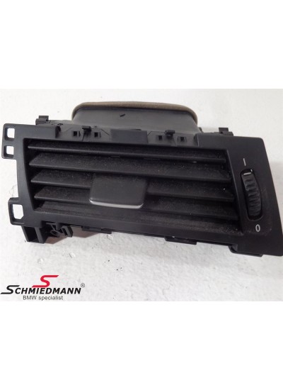 E60 LCİ KALORİFER IZGARASI SOL - 64229112204 E60 LCİ KALORİFER IZGARASI SOL - 64229112204