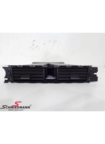 E90 KALORİFER IZGARASI ORTA - 64229130458 E90 KALORİFER IZGARASI ORTA - 64229130458