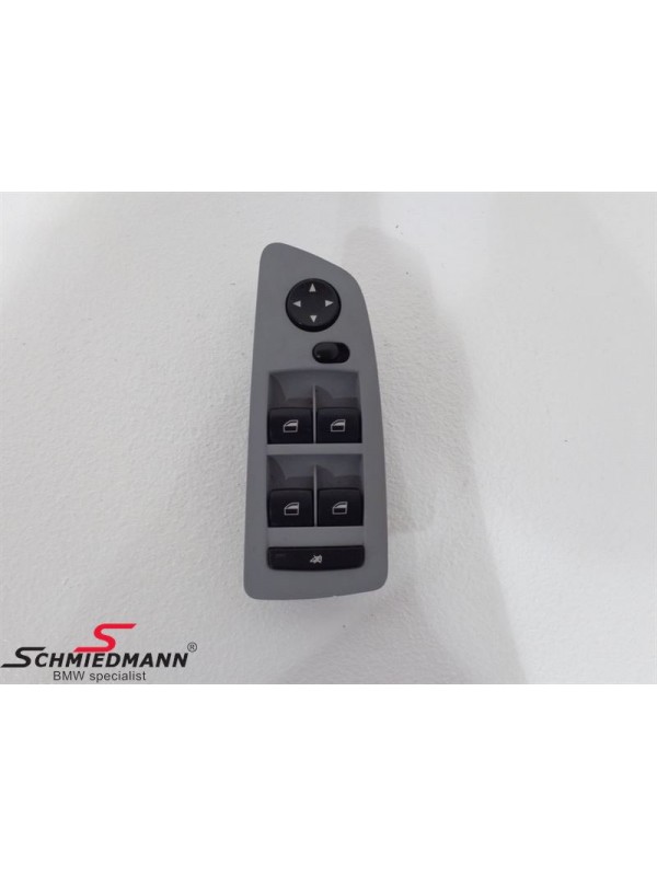 E87 LCİ CAM DÜĞMESİ SOL GRİ
