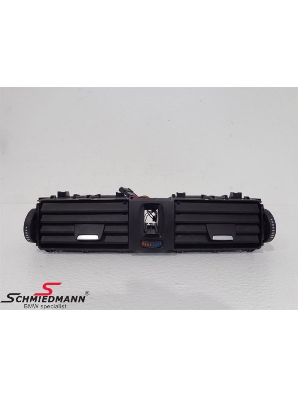 F30/F34/F32/F33/F80/F82 ÖN KALORİFER IZGARASI ORTA
