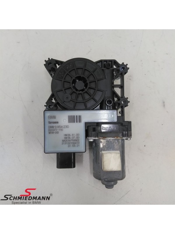F44/G22/G23/G26/G87/G82 ÖN CAM KALDIRMA MOTORU SAĞ