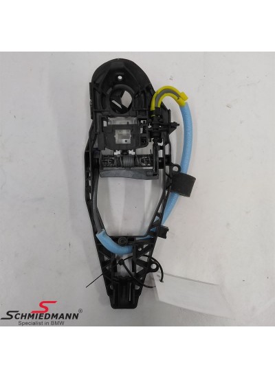 G30 / G30 LCİ DIŞ KAPI KOL TAŞIYICI SOL KONFORLU GİRİŞ - 51219881775 G30 / G30 LCİ DIŞ KAPI KOL TAŞIYICI SOL KONFORLU GİRİŞ - 51219881775