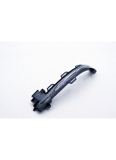 X4 F26 F15 X5 İLAVE SİNYAL SOL - 63137291217 X4 F26 F15 X5 İLAVE SİNYAL SOL - 63137291217